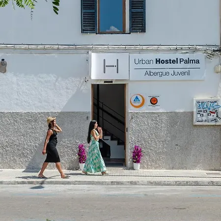 Urban Hostel *